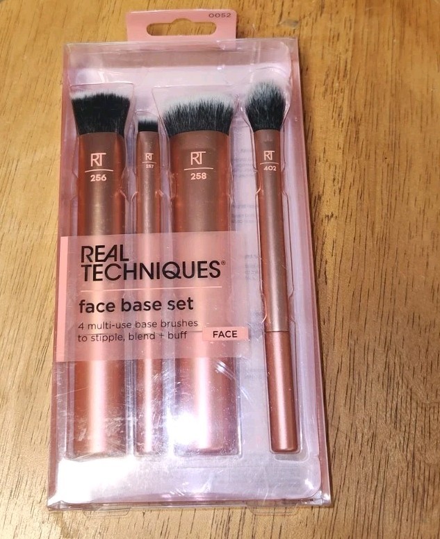 Real Techniques 4 Piece Face Base Makeup Brush Kit