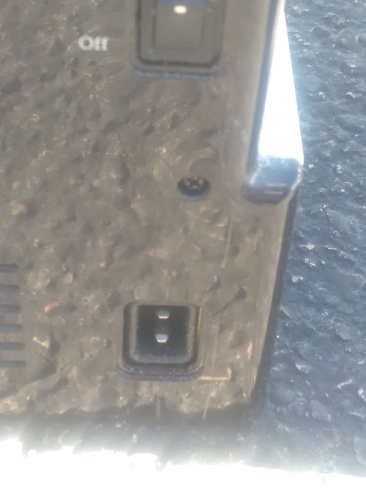 Montgomery Ward Sewing Machine UHT J2000