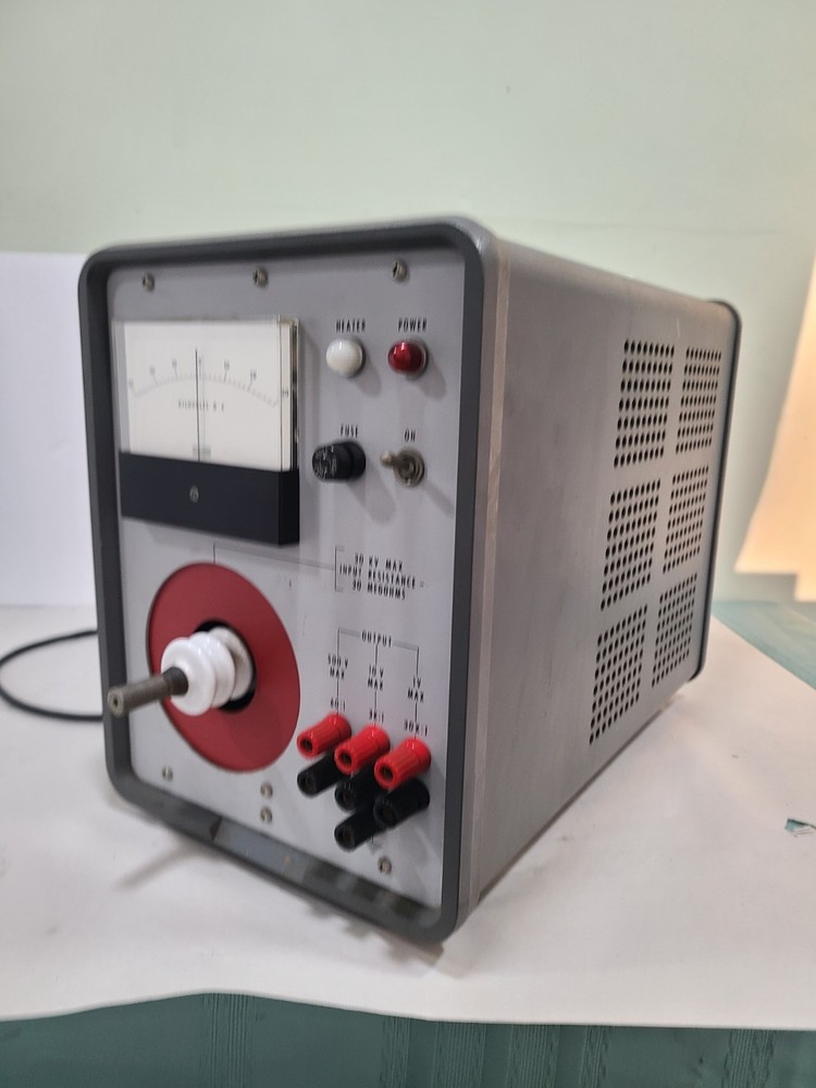 VINTAGE High Voltage 30KV DC MAX TESTER, POWERS UP, AS IS UNTESTED