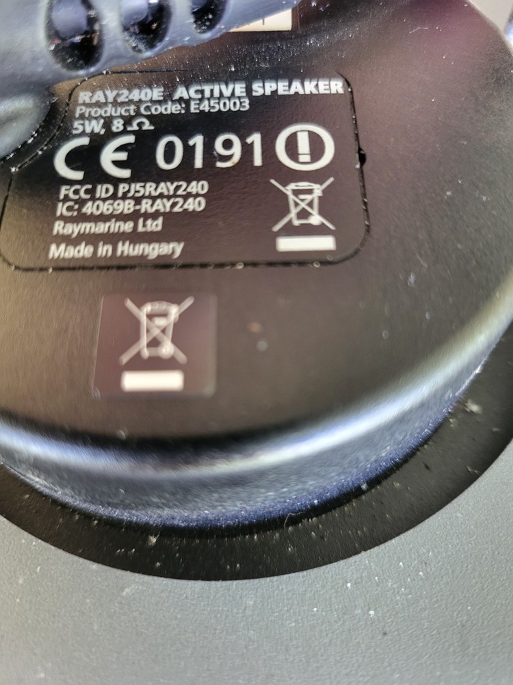 Raymarine RAY240E Active Marine Speaker