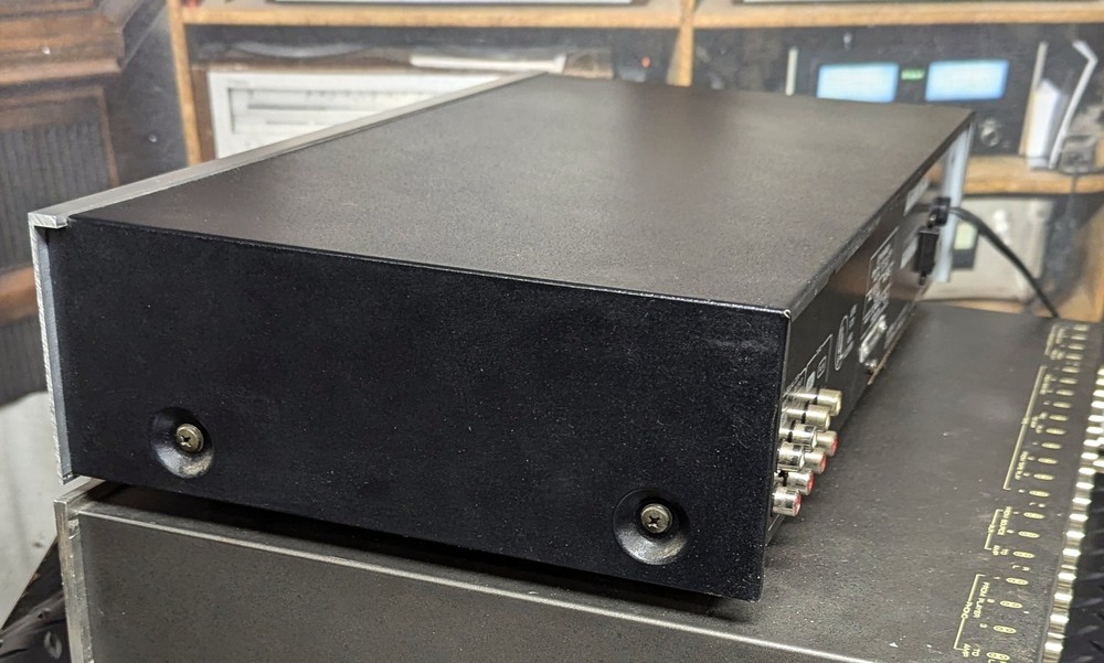 Pioneer SG-550 graphic equalizer