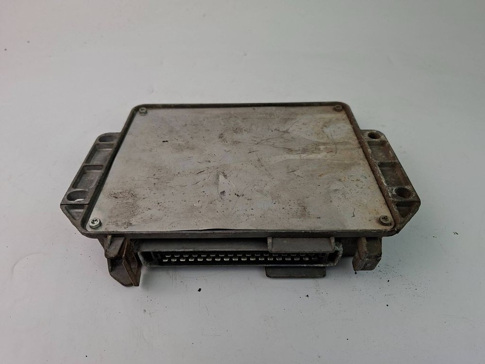 Renault Twingo II 2008 Genuine Engine Control Unit ECU 7700109275