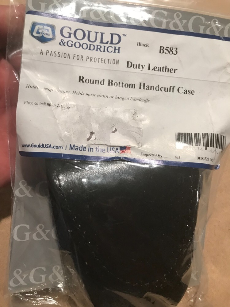 Gould & Goodrich Handcuff Pouch Most Chain Hinged Cuffs