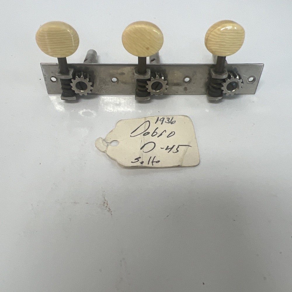 Vintage 1936 3 On Plank Tuner
