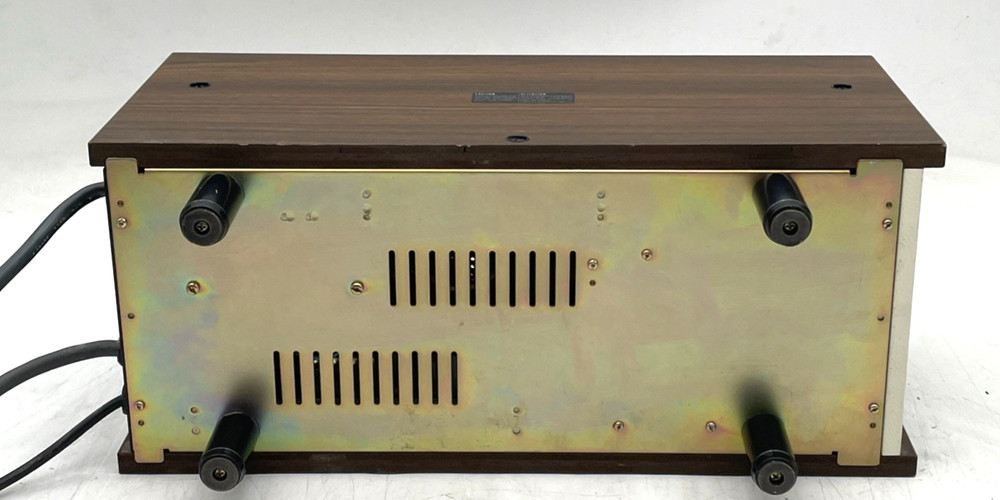 SONY TT-100 TUNER TIMER ORIGINAL powers on