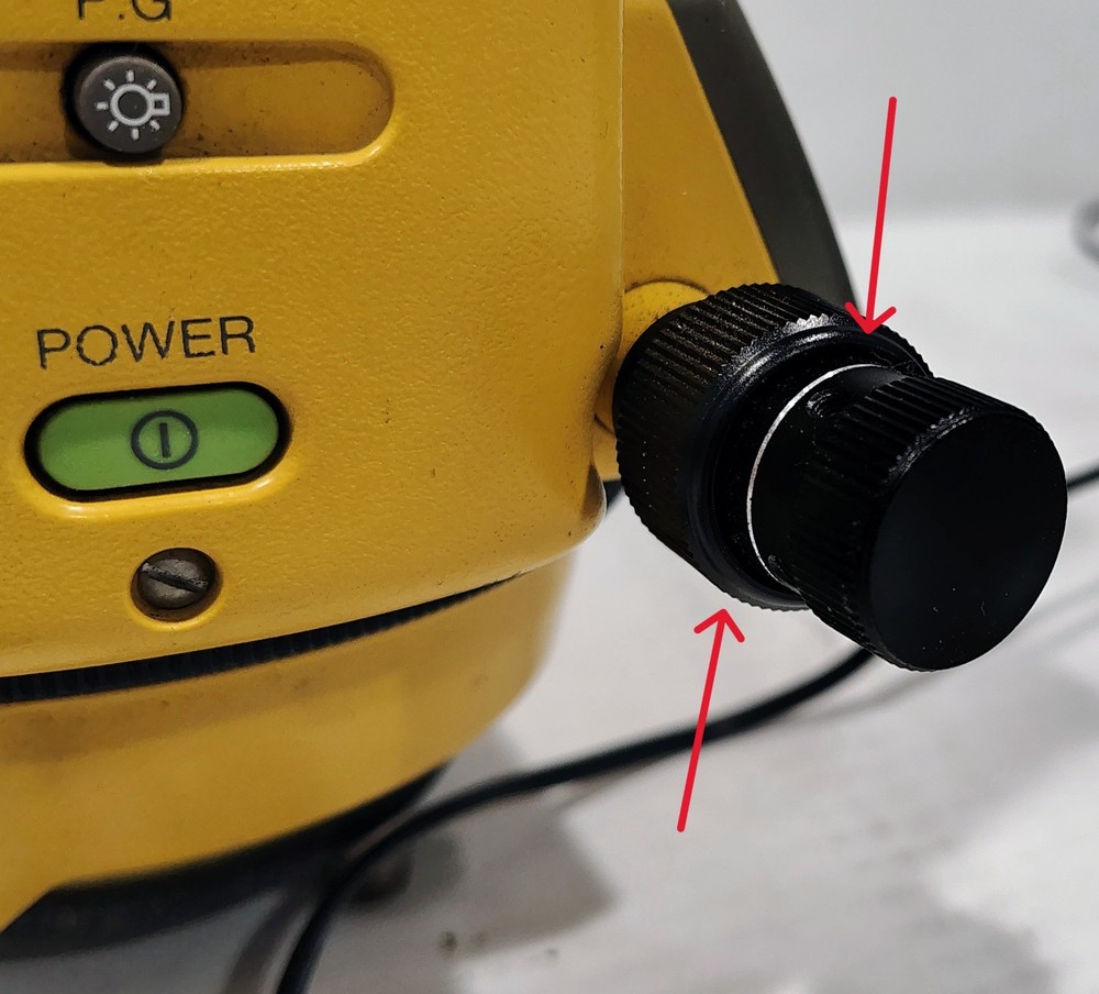 Topcon GTS-303D Electronic Precise Surveying And Data Collection Power Tested