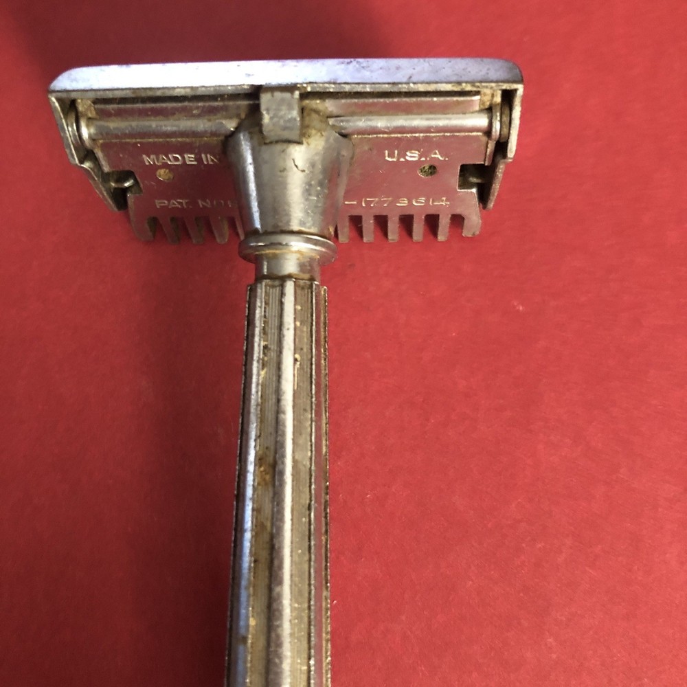 Antique Gem Micromatic Razor Nice Condition
