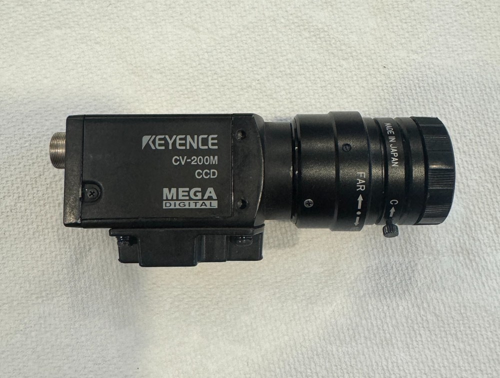 KEYENCE CV-H200M CCD Camera Mega Digital