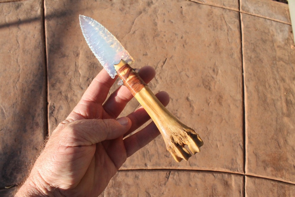 Opal Opalite blade ~Flintknapping ~ Deer leg bone knife ~blue pine knife stan
