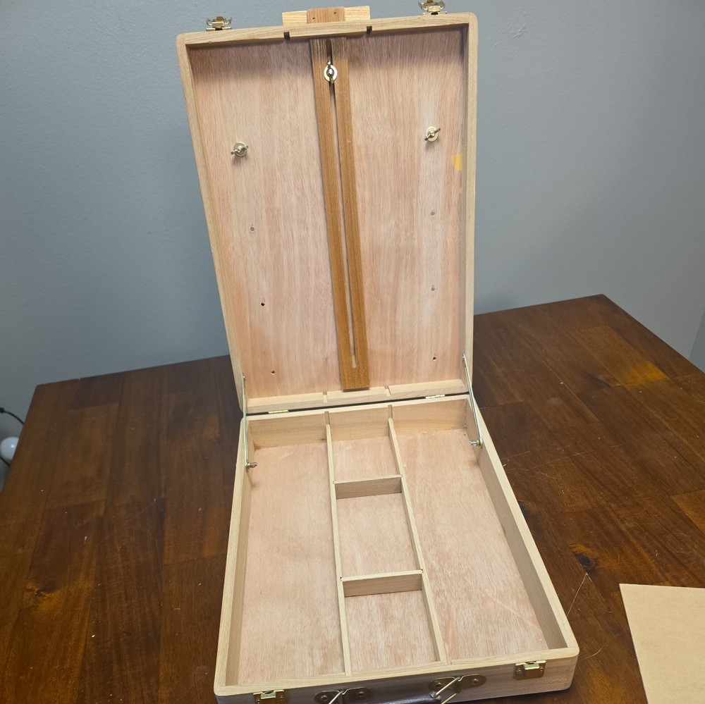 Wooden Folding Easel Pull Out Tray With Handle Latching