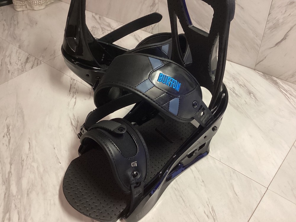 Burton Freestyle Men’s Snowboard Binding - Medium