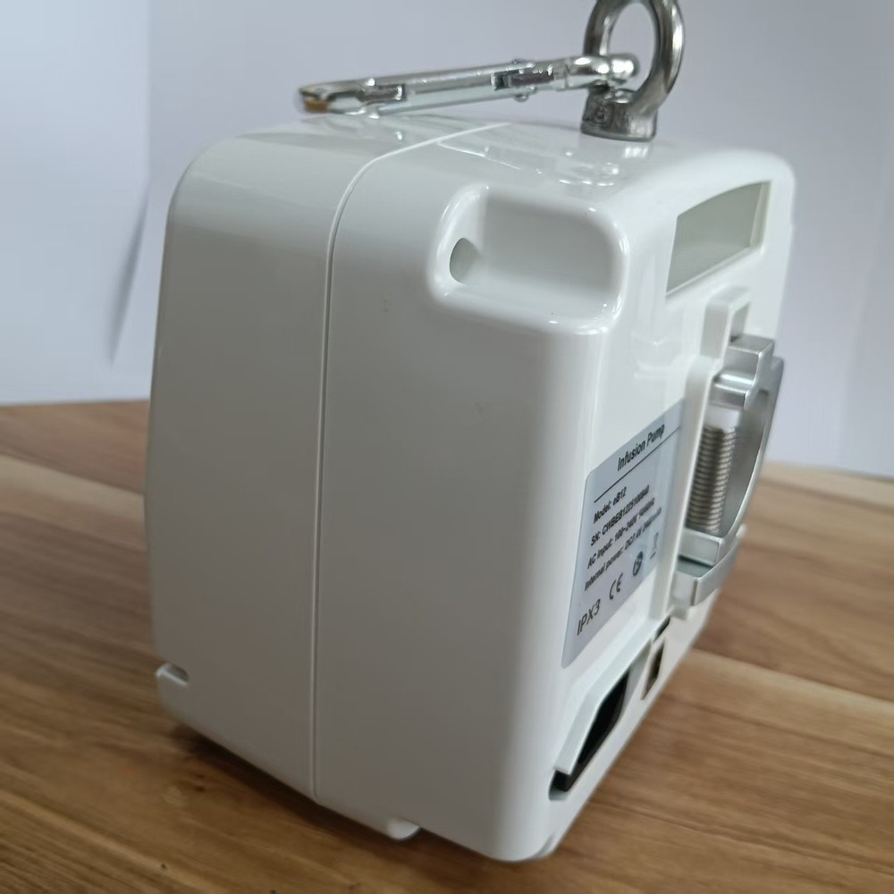 With heating and real-time alarm function, touchscreen infusion pump