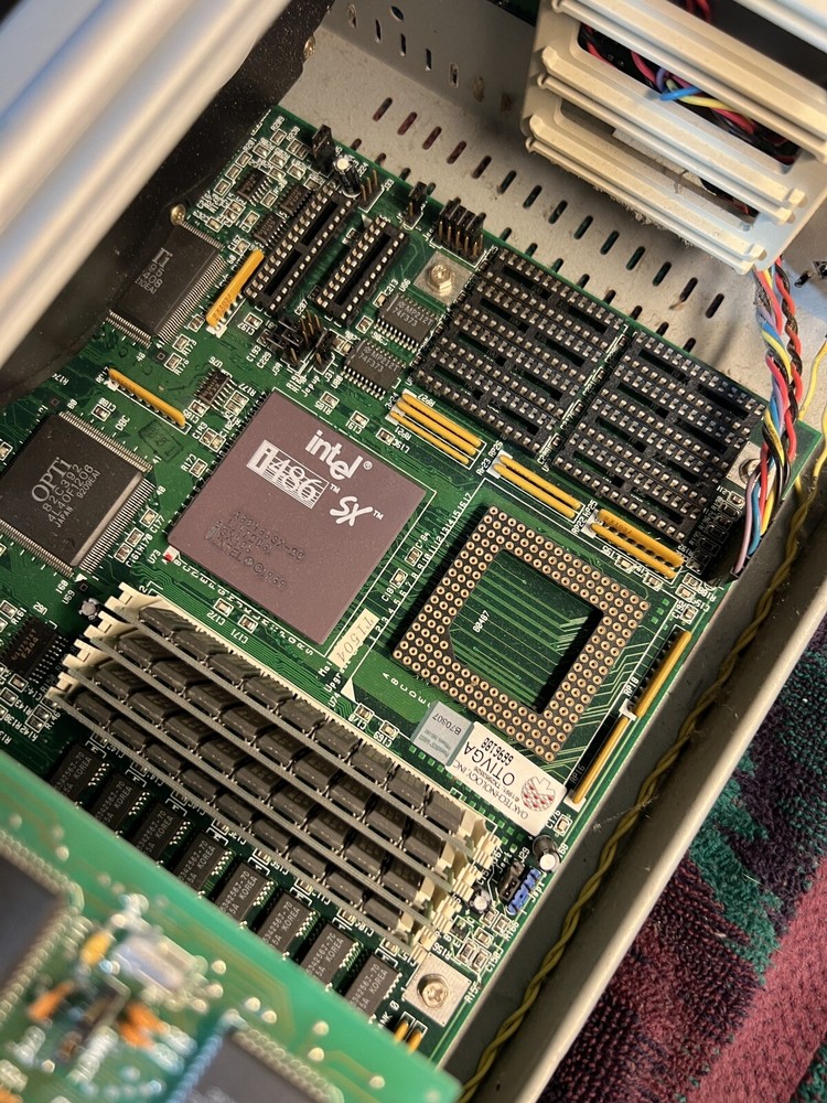Vintage Packard Bell PB400 Pack-Mate PMX220 Desktop Computer