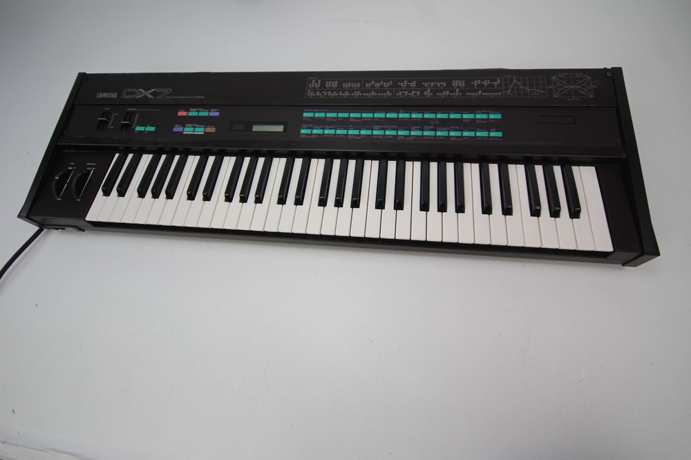 Yamaha DX7 Programmable Algorithm Synthesizer 1983 - 1987 - Black SHOP TESTED