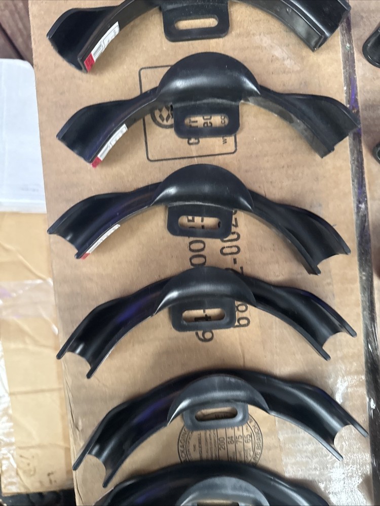 12 Pack 1/2" Plastic PEX Pipe 90 Degree Bend Support with Mounting Plate