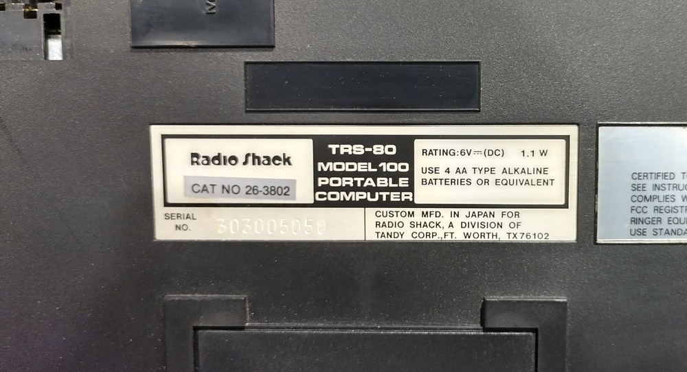 RadioShack TRS-80 Model 100 Battery-Powered Portable Computer - Untested