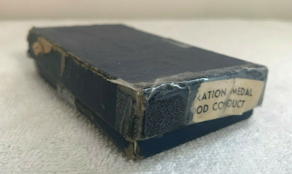 WW II GOOD CONDUCT MEDAL & BOX
