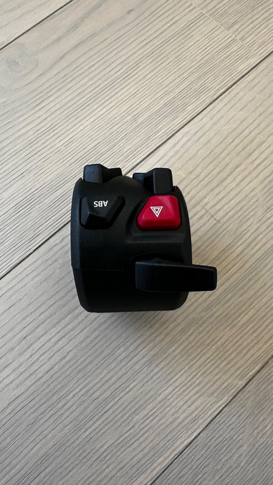 65110531D DUCATI left switch