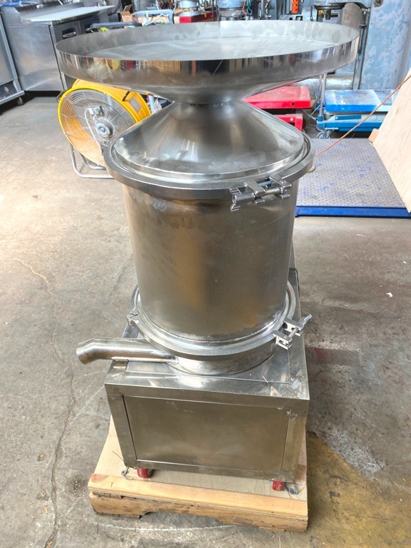 Egg Liquid Eggshell Centrifugal Separator / Breaker Cracker Shell Grinder 15K/H