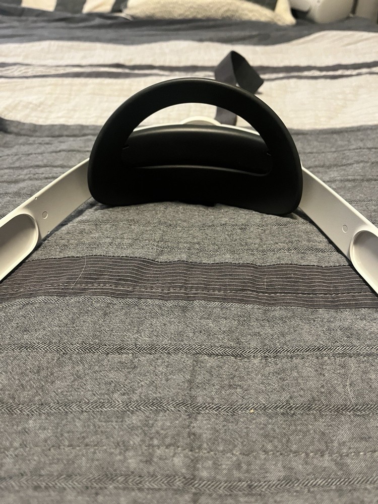 Meta Quest Accessory Bundle - Headstrap & Stand