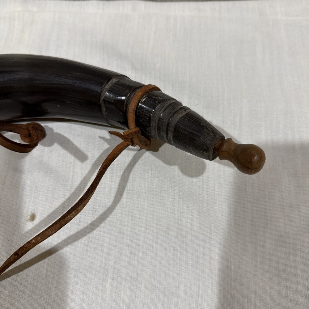 VTG Black Powder Horn Muzzleloader Hunting w/Leather Strap