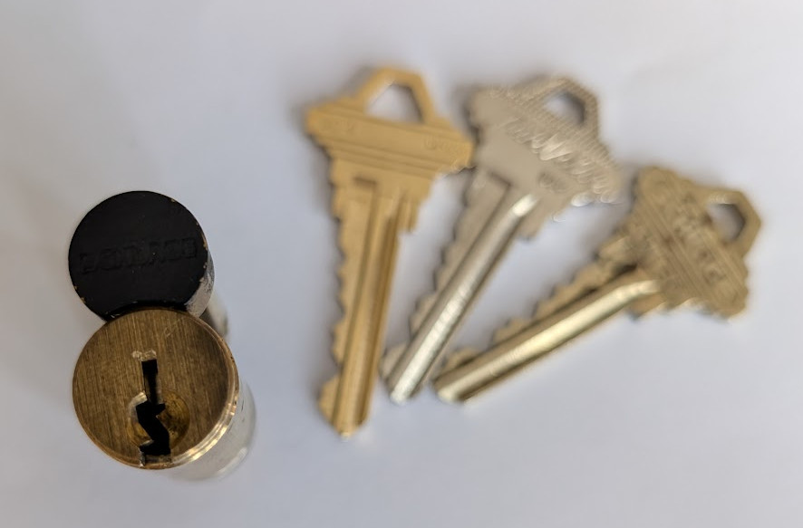 Black/Brass Schlage LFIC Construction Core w/ Keys