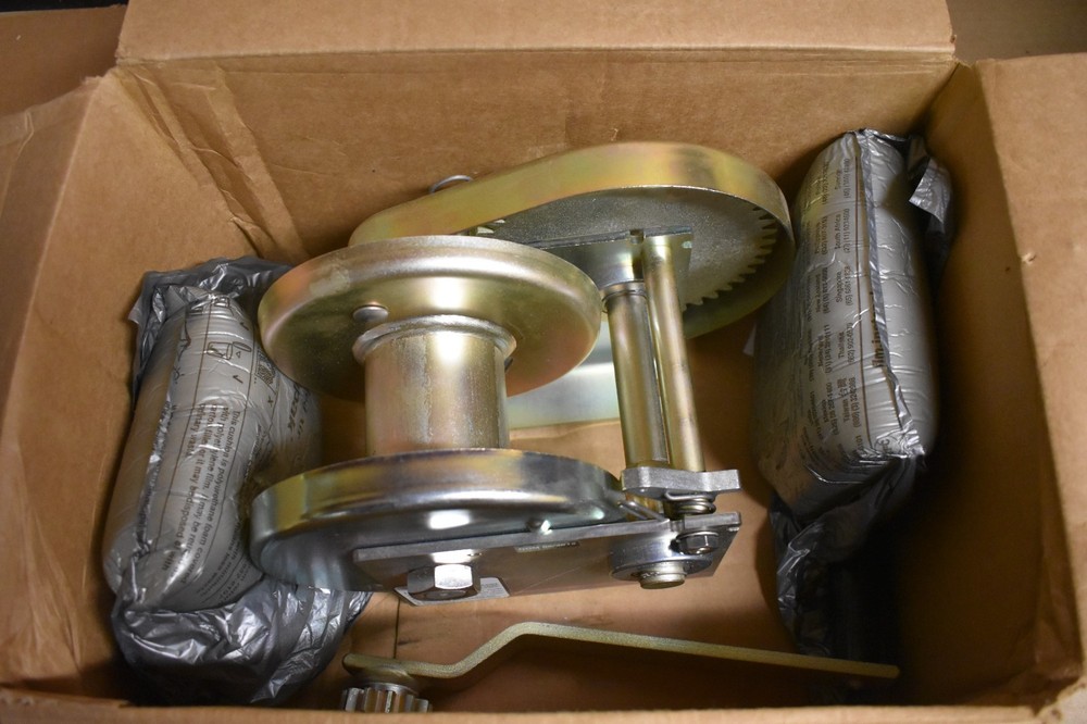 Thern Hand Winch M4312 Double Gear Winch 2000 lb