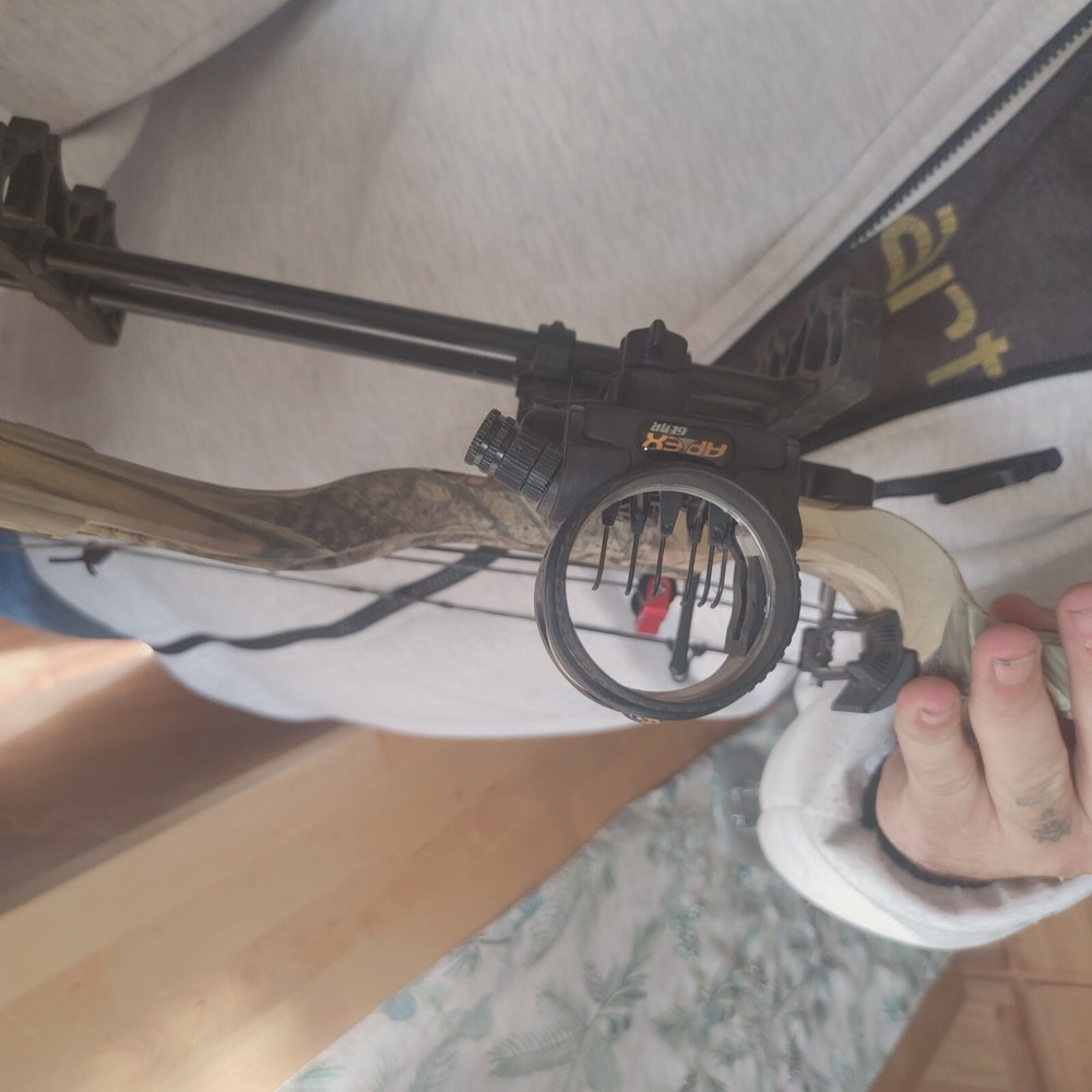 diamond archery by bowtech 70 lb 