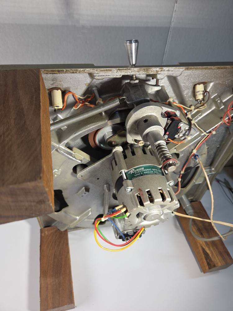 Russco Studio-Pro Model B Turntable 33 45 Professional Working