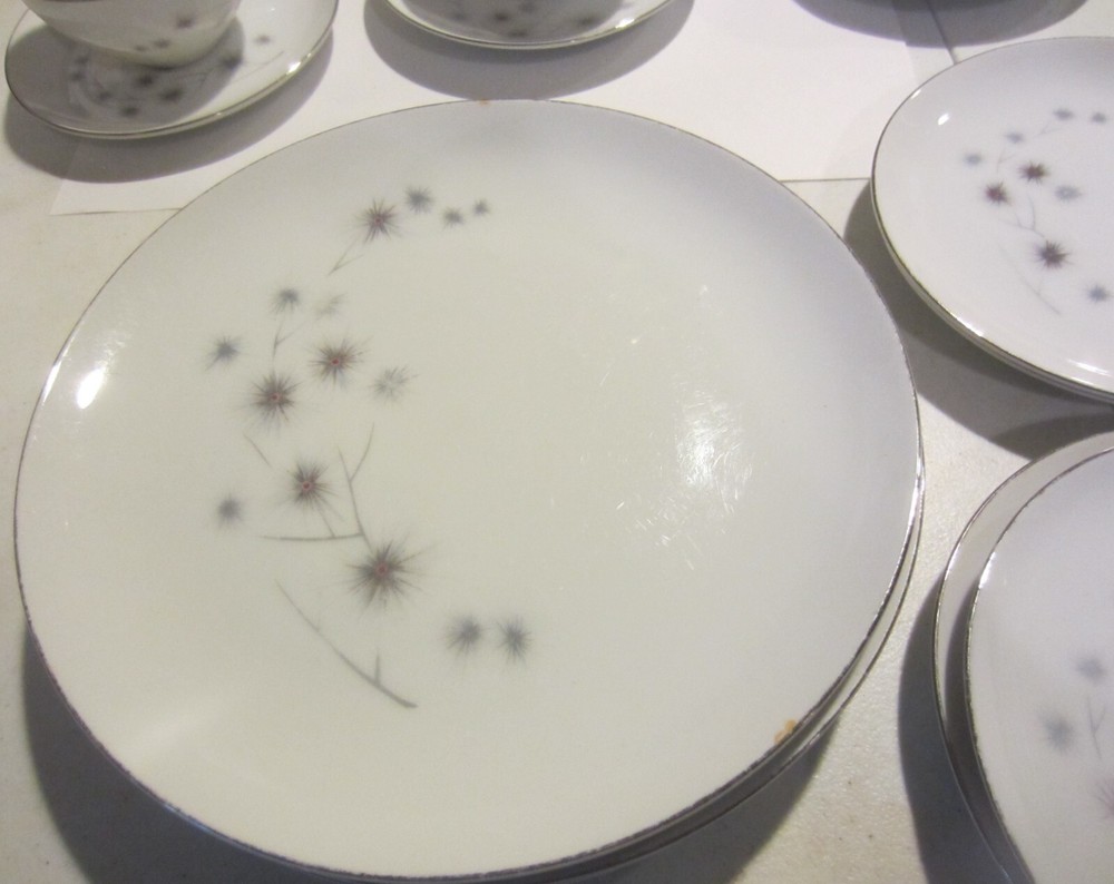 Vintage Creative Platinum Starburst China Dinnerware place settings for 4