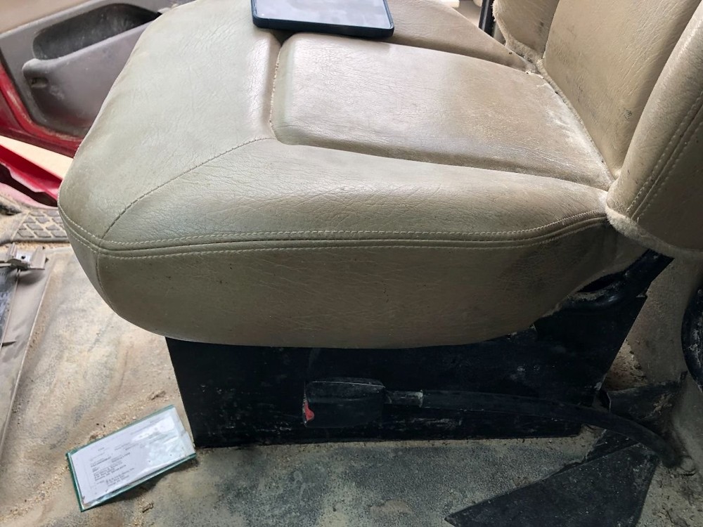 Sterling L8513 Right/Passenger Seat - Used