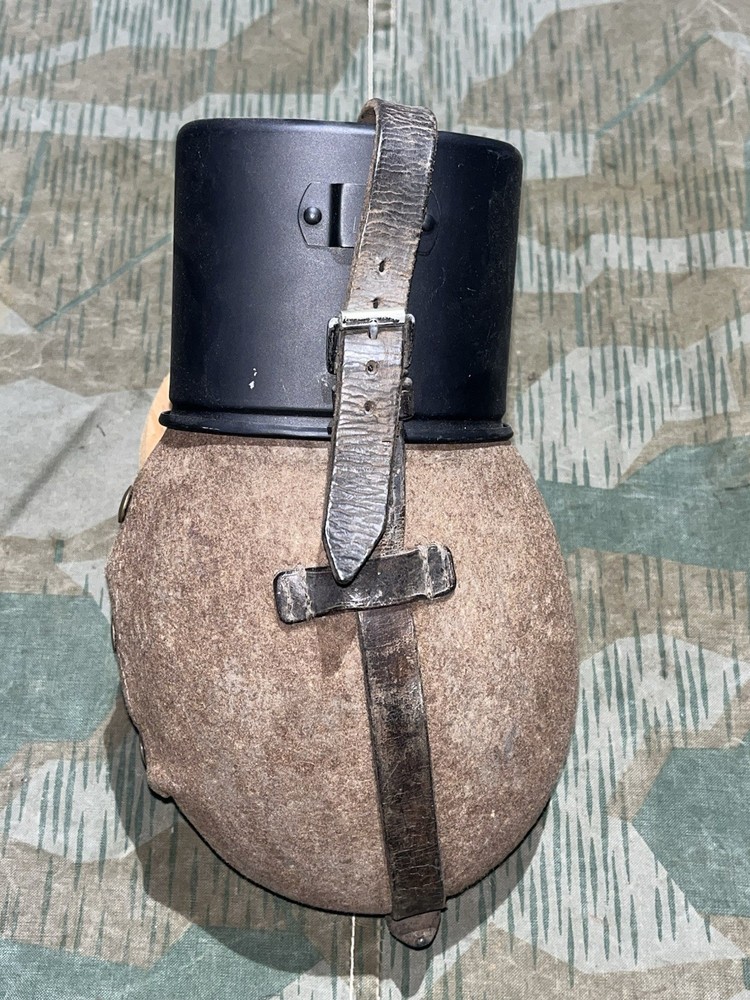 WW2 German Uniform M31 Canteen & Cup Marked TSR 40