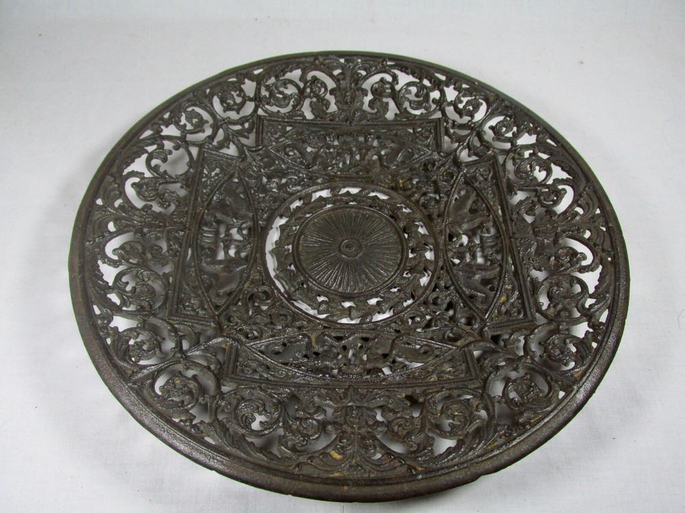 Coalbrookdale Style Cast Iron Fruit Dish AS IS