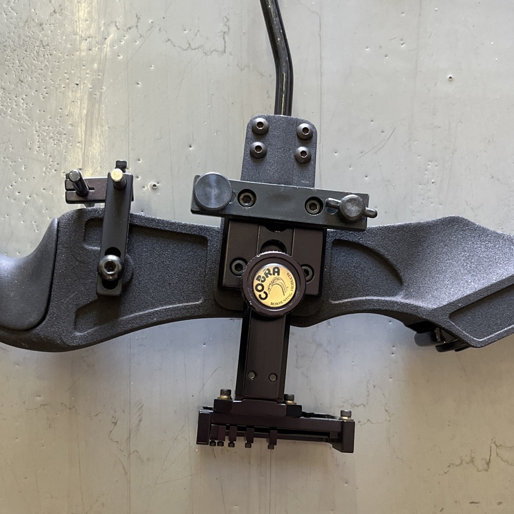 Golden Eagle Super Hawk Compound Bow