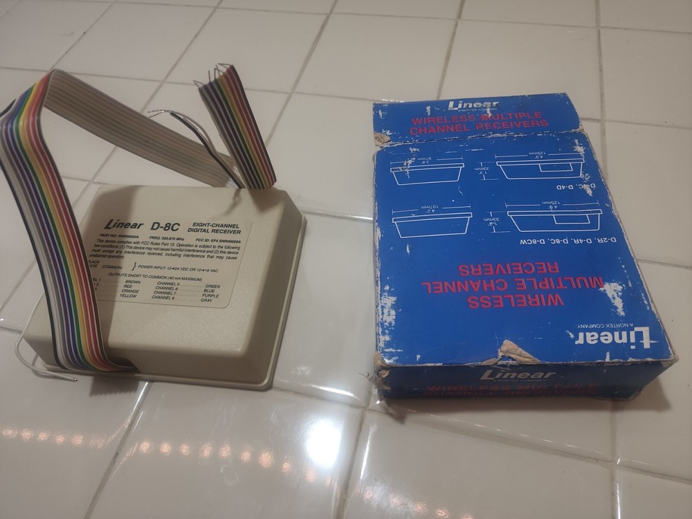 Linear D-8C wireless multi channel receiver