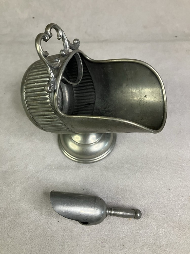 Victorian Sugar Scuttle Server
