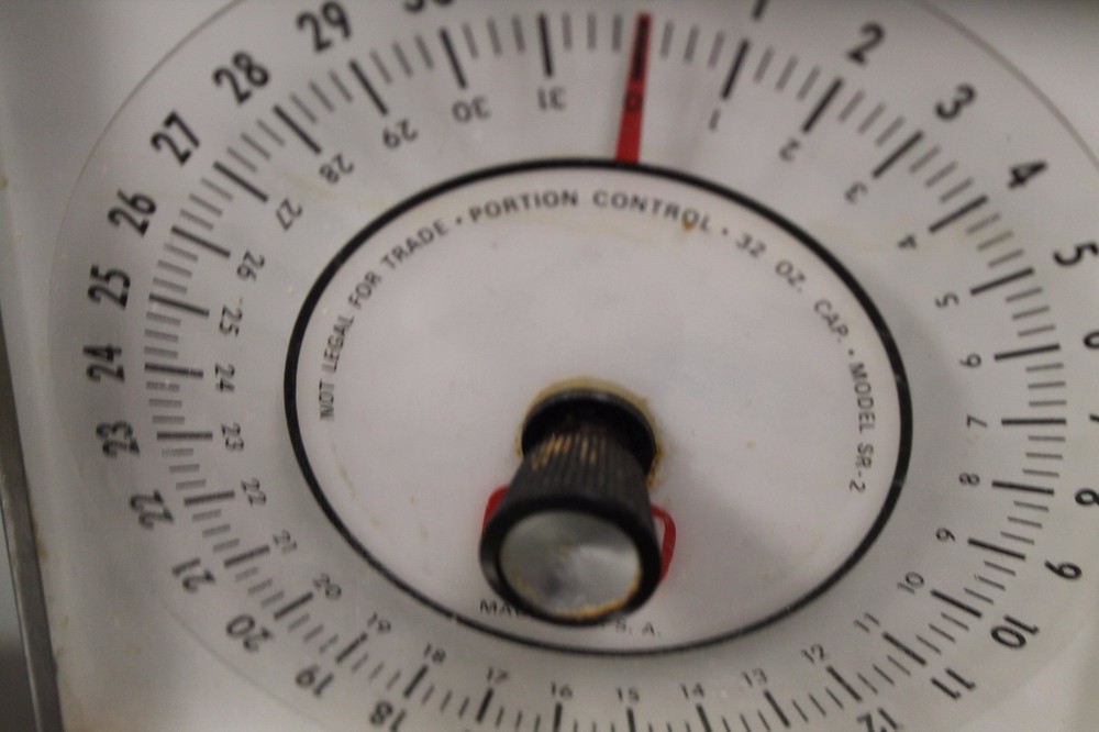 Used DON 32 Oz Capacity Scale Model SR-2 Portion Control Stainless Works