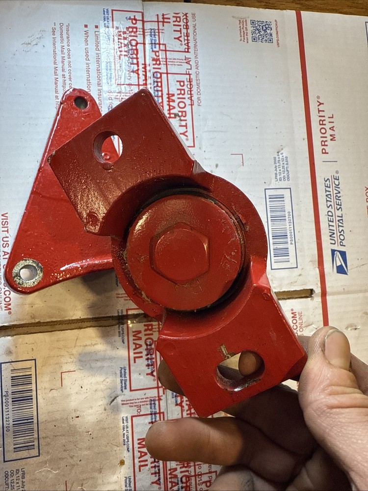 2019 Volvo Penta 6.2 engine mount 22012960