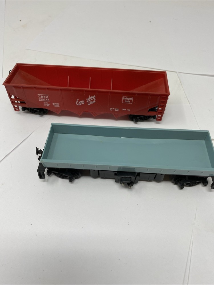 Vintage TYCO Electric Train Set HO Scale