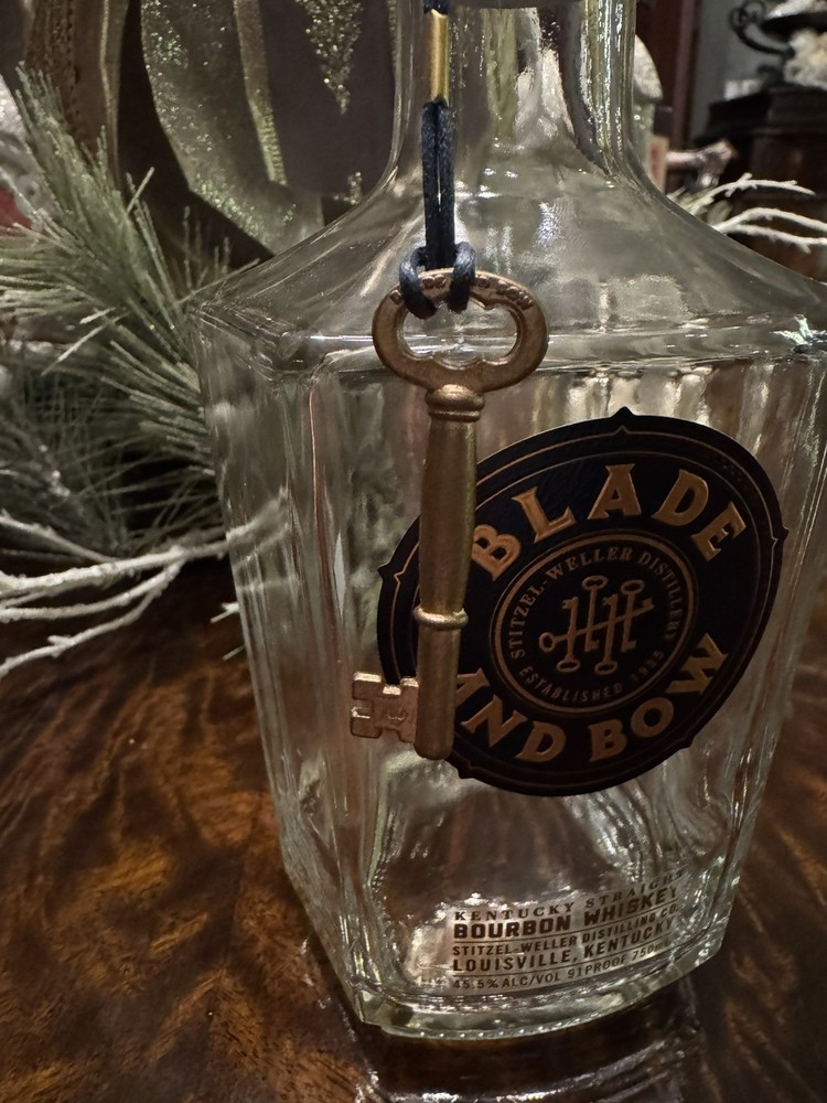 Blade And Bow Empty Whiskey Bottle 750mL With Key #3