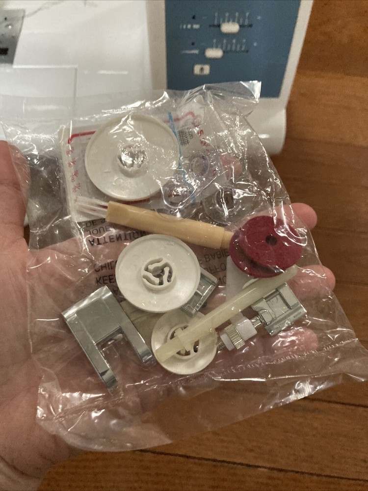 SINGER Confidence 7465 Sewing Machine Works READ