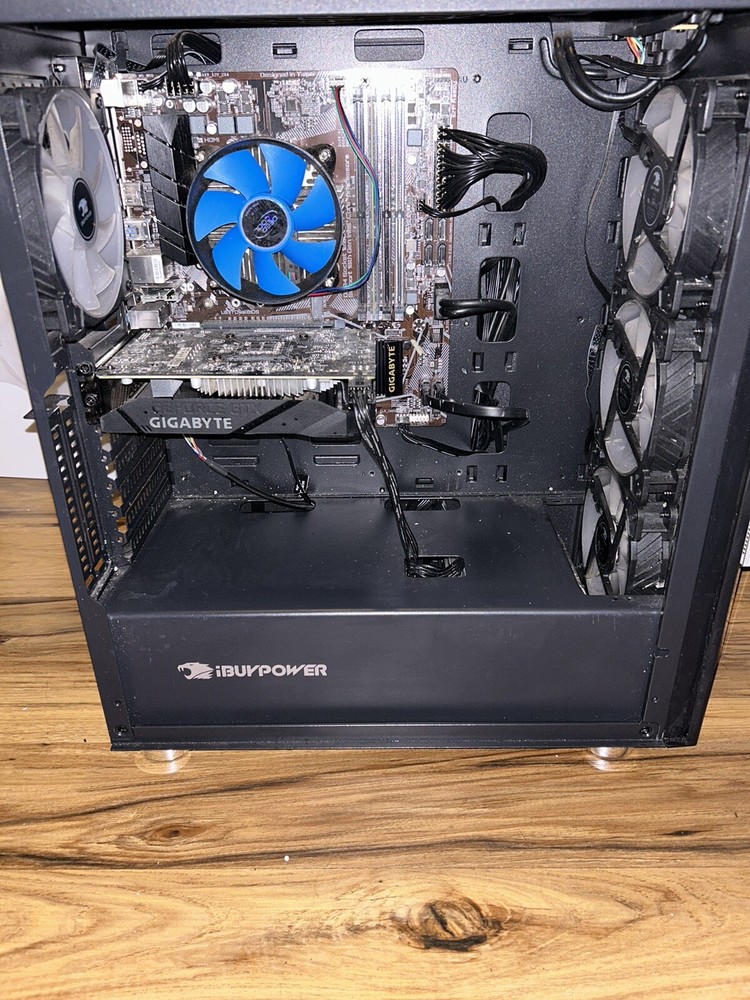 gaming computer desktop pc