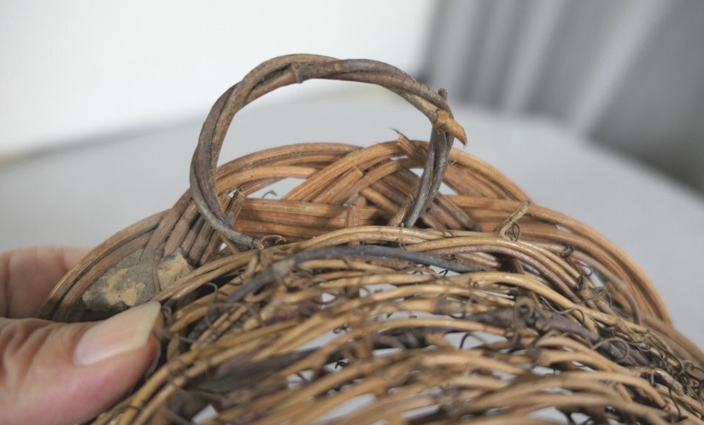 NEW Woven Wicker Rustic Display Décor Fall Hanging Cornucopia Holder Basket 14"