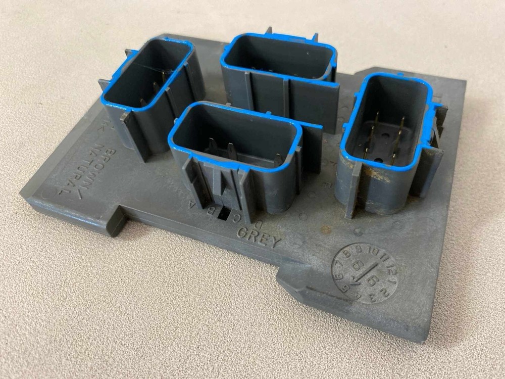 2000 GMC Sierra 1500 Tail Light Tail Lamp Circuit Board Control Module OEM