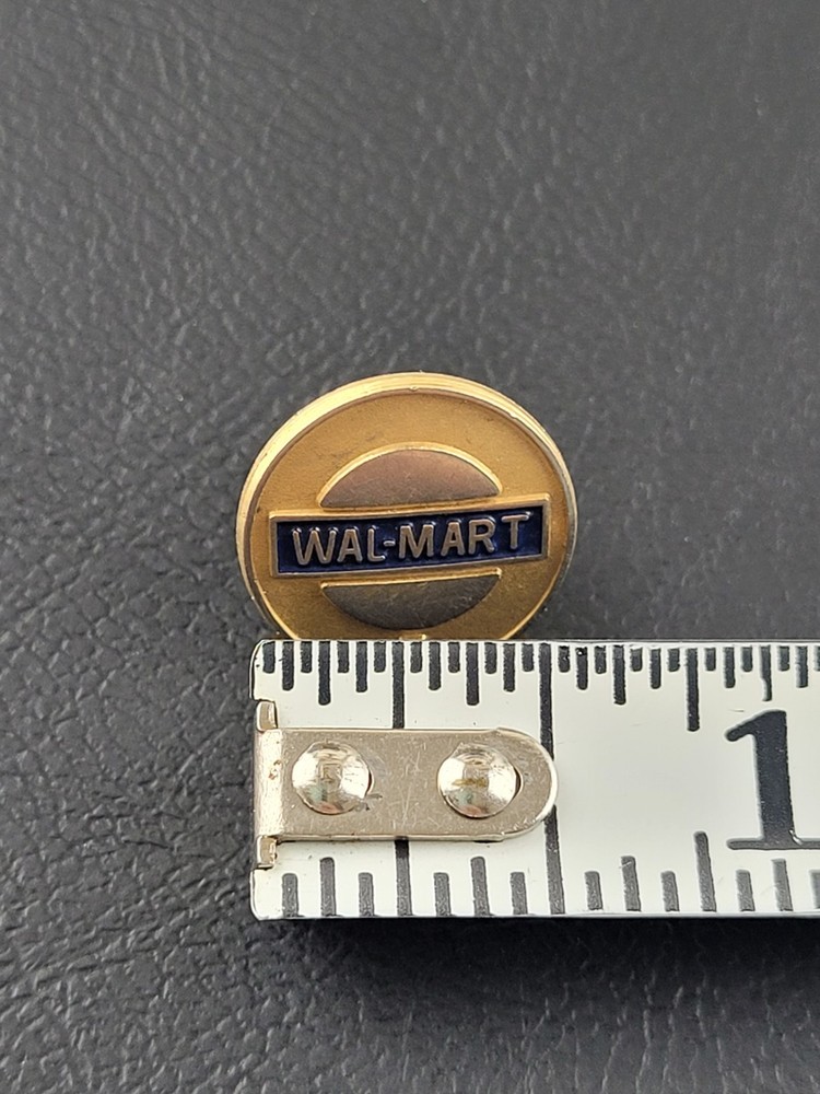 WALMART 5 YEAR ASSOCIATE EMPLOYEE PIN GOLD TONE