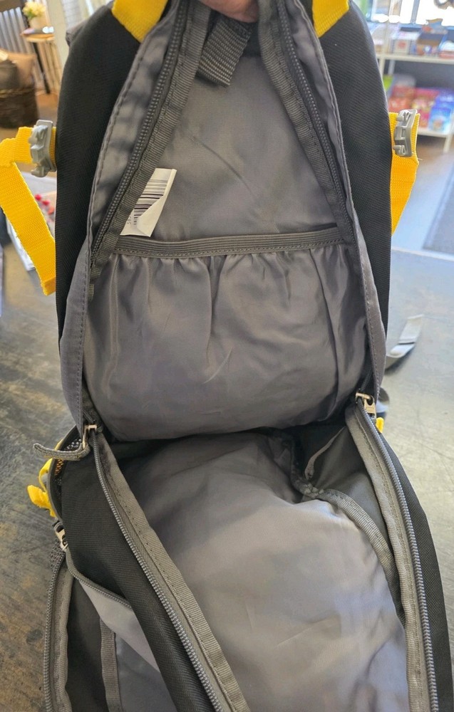 OZARK TRAIL BLACK/ GRAY BACK PACK