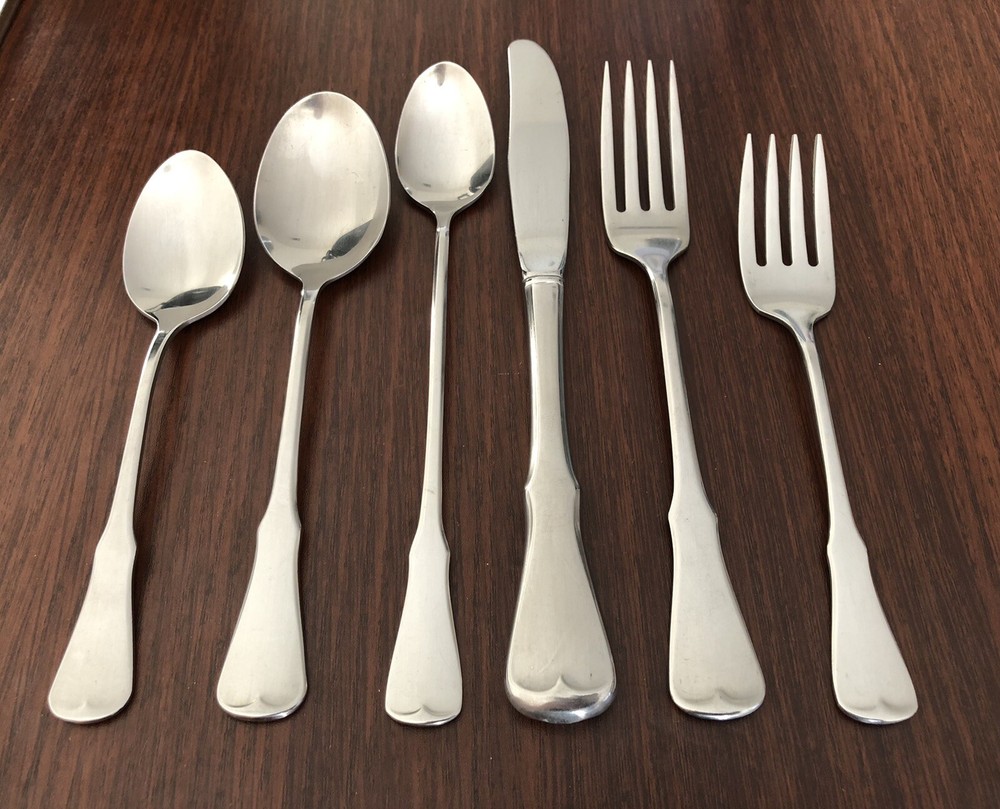 ONEIDA - Patrick Henry - CHOICE CHOOSE - OLD STOCK FLATWARE SILVERWARE Stainless