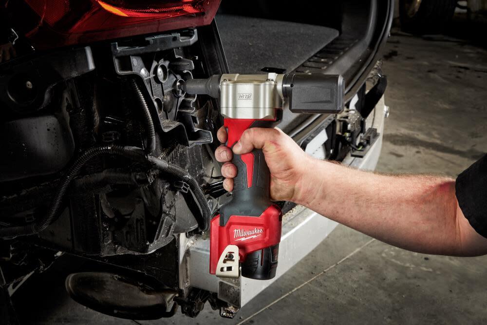 Milwaukee M12 Rivet Tool Kit
