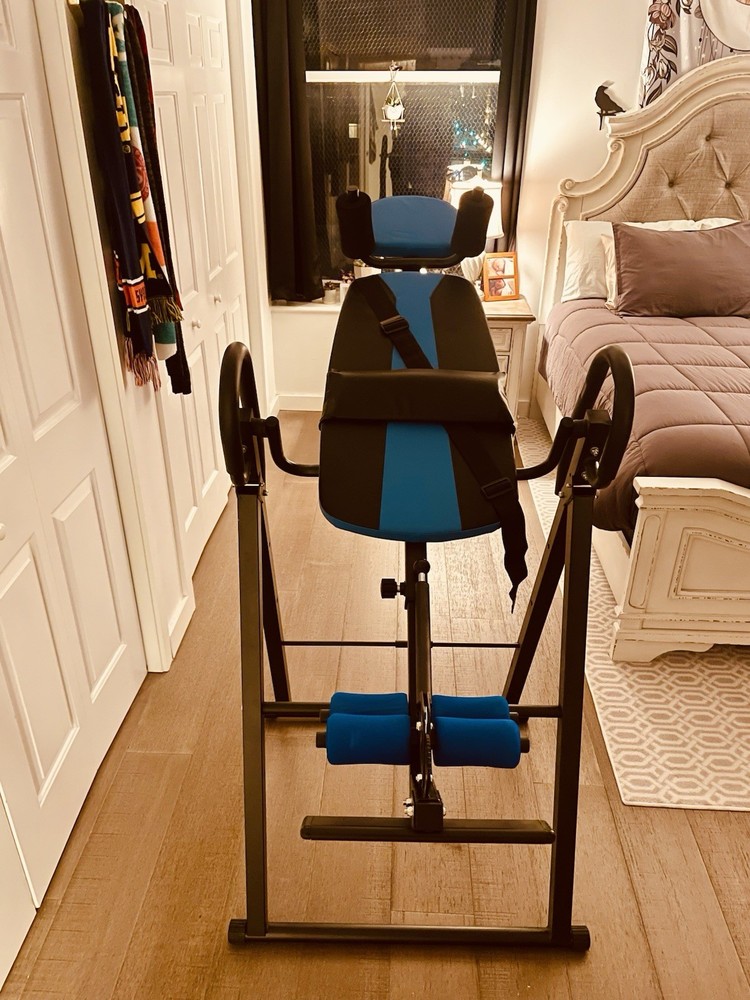 Adjustable Foldable Inversion Table Steel Foam Black Blue for Back Home Use