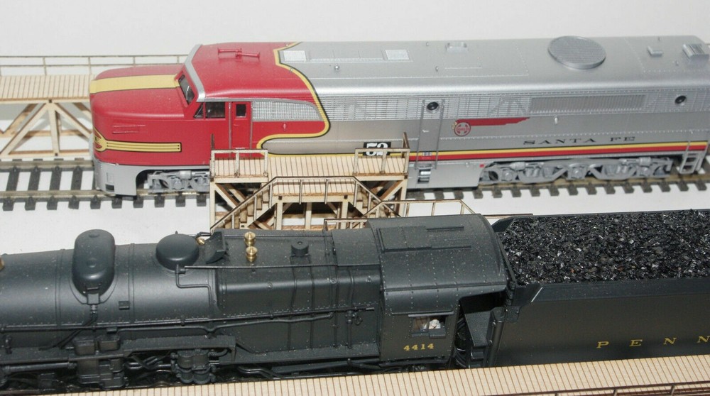 Ho scale cab access/service platform kit, Makes 2 platforms when built.